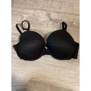 Victoria’s Secret PINK wear everywhere T-shirt lightly lined bra 36Dblack animal